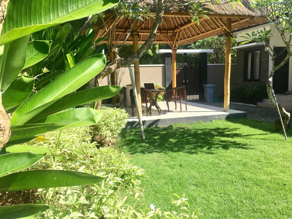 The Celuk Homestay Jimbaran  Ngoại thất bức ảnh