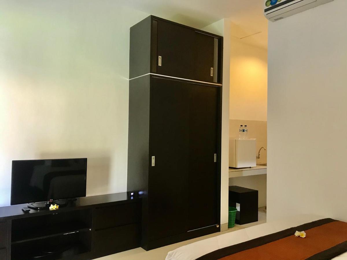 The Celuk Homestay Jimbaran  Ngoại thất bức ảnh