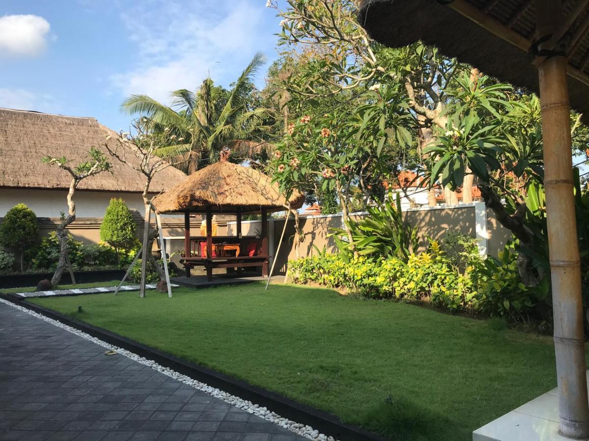The Celuk Homestay Jimbaran  Ngoại thất bức ảnh
