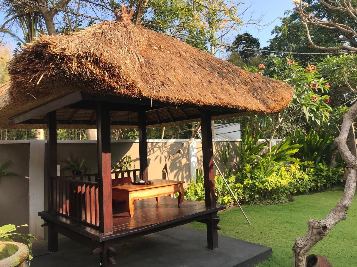 The Celuk Homestay Jimbaran  Ngoại thất bức ảnh